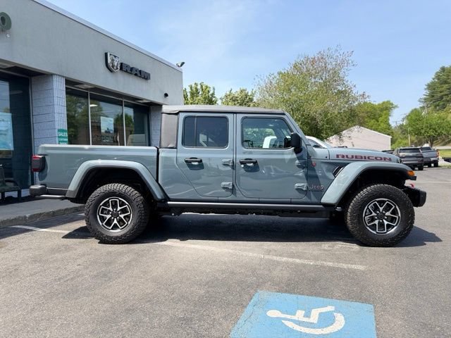 New 2026 Jeep Gladiator Rubicon w/ Safety Group AWD/4WD image 8