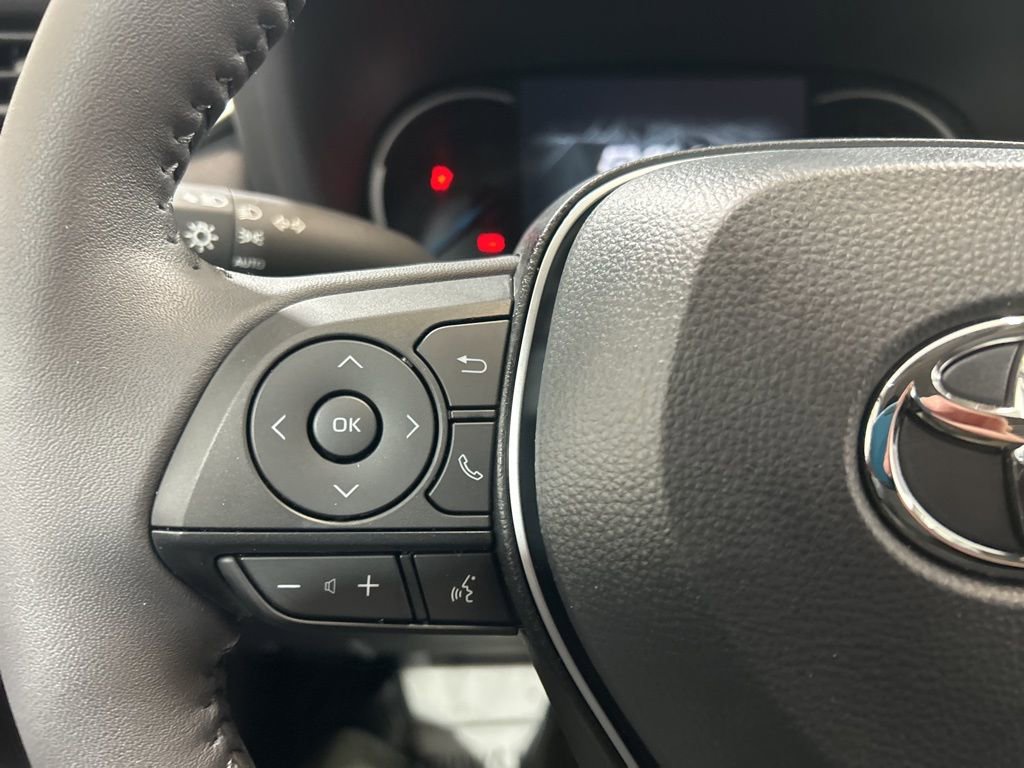 Used 2025 Toyota RAV4 XLE image 26