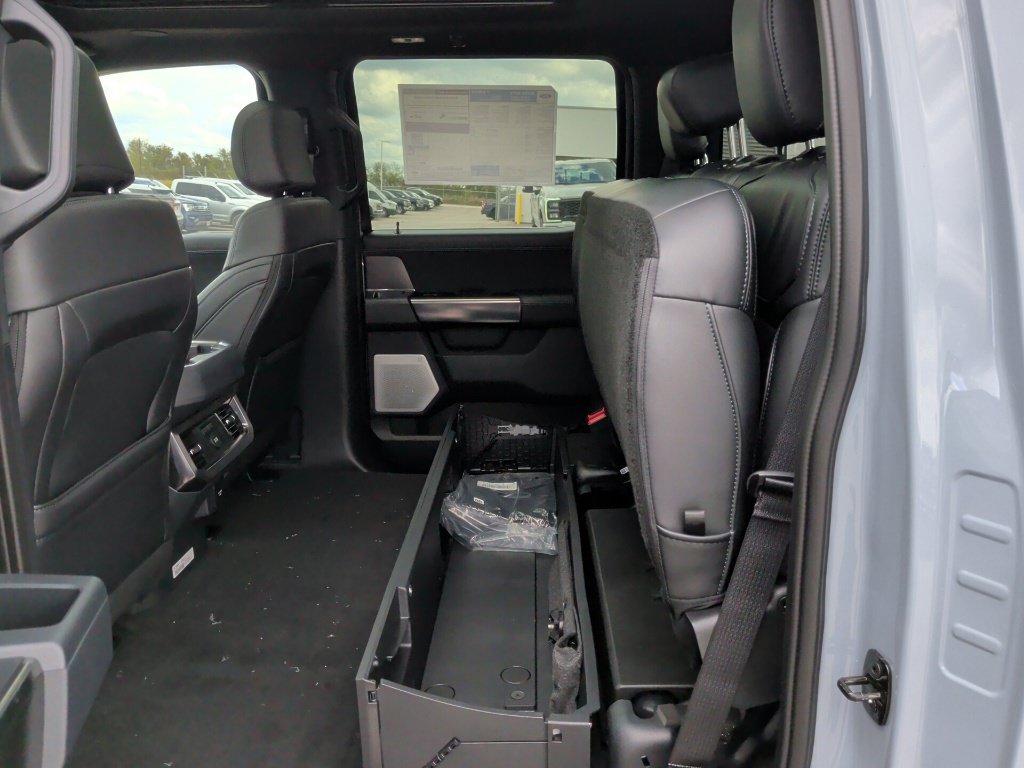 New 2027 Ford F250 Platinum w/ FX4 Off-Road Package AWD/4WD image 43