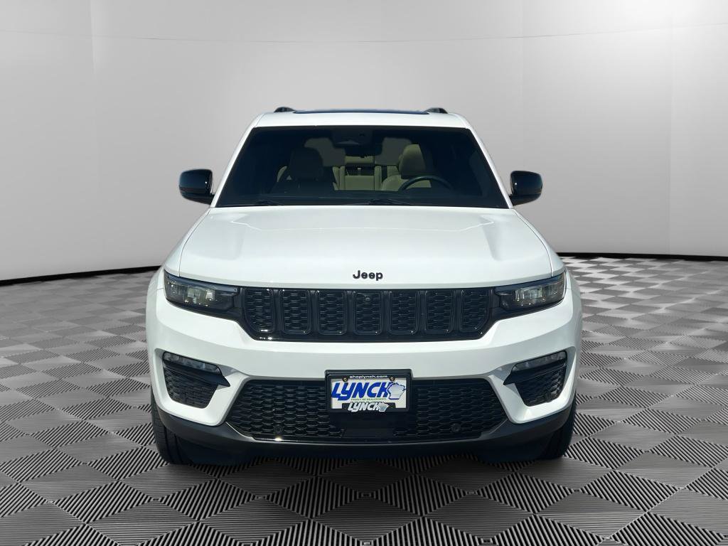 Used 2023 Jeep Grand Cherokee Limited w/ Luxury Tech Group II AWD/4WD image 7