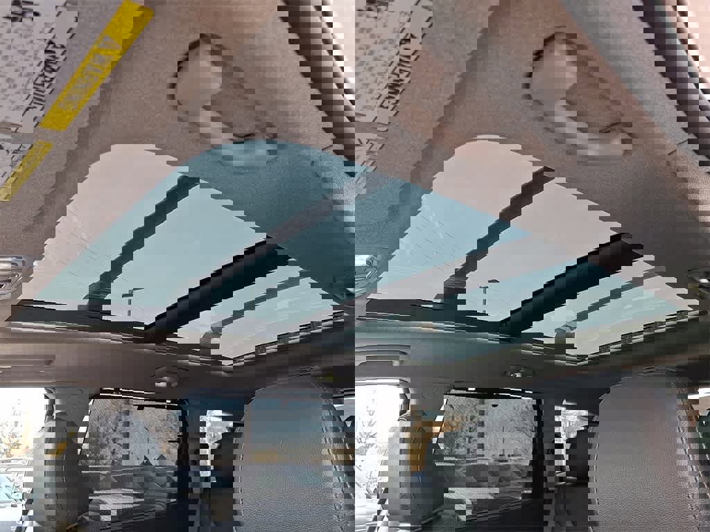 Used 2020 Hyundai Santa Fe SEL w/ Convenience + Premium Package image 14