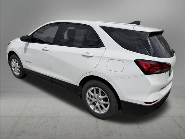 Used 2022 Chevrolet Equinox LS w/ LS Convenience Package AWD/4WD image 5
