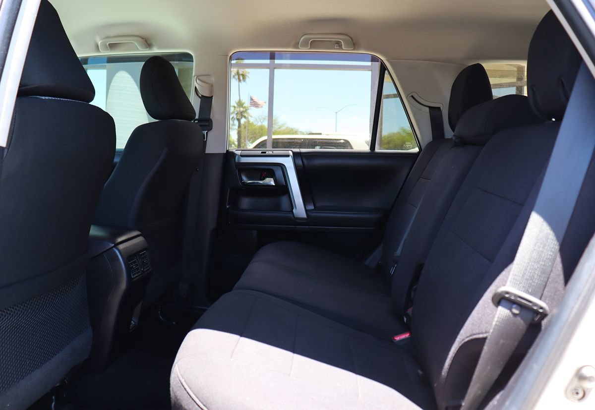 Used 2022 Toyota 4Runner SR5 AWD/4WD image 30