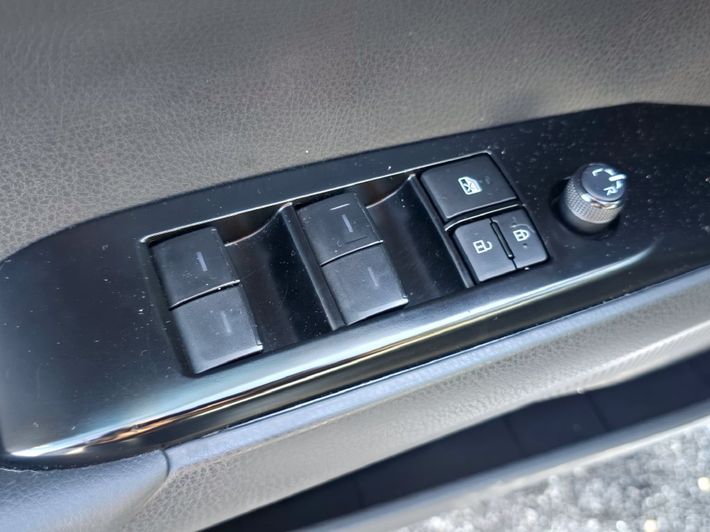 Used 2025 Toyota Camry LE FWD image 18
