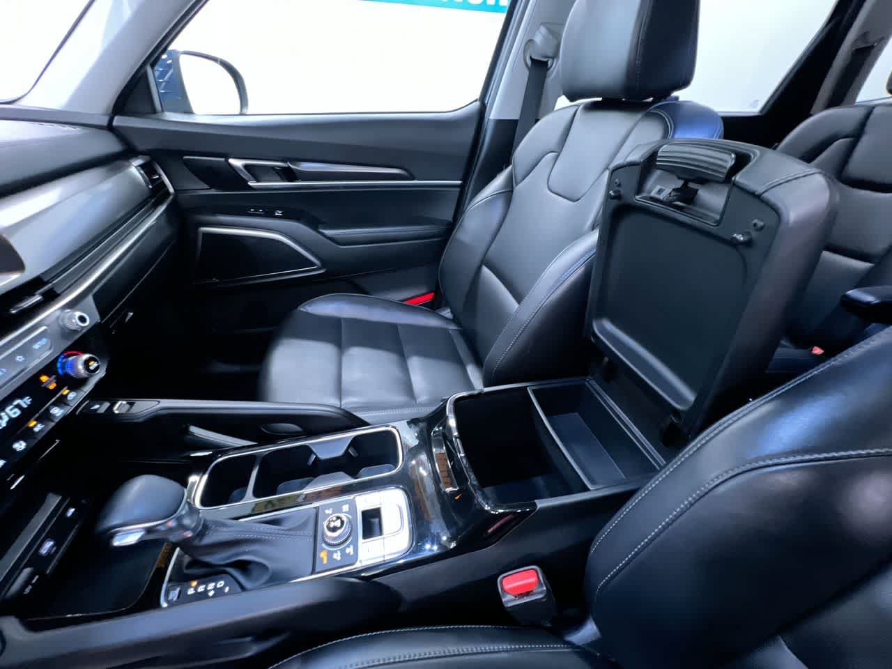 Used 2025 Kia Telluride S AWD/4WD image 32