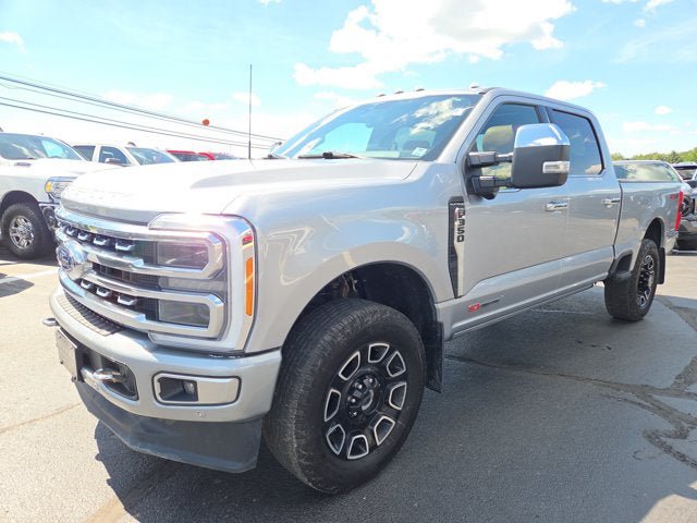 Used 2023 Ford F350 Platinum AWD/4WD image 2