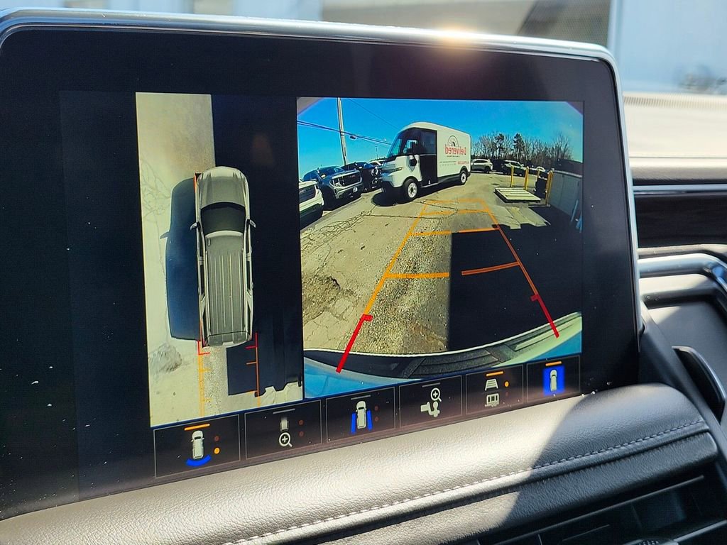 Used 2024 Chevrolet Tahoe Z71 w/ Luxury Package image 22