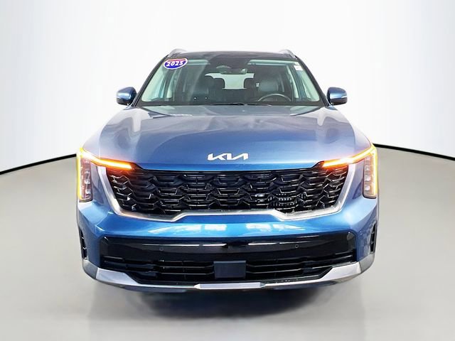 Used 2025 Kia Sorento EX AWD/4WD image 3
