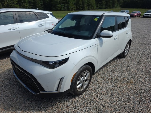Certified 2024 Kia Soul LX w/ Option Group 015 FWD image 3