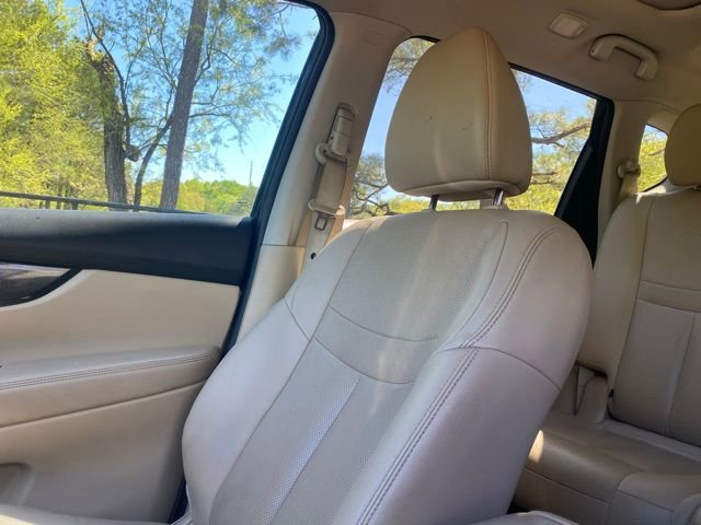 Used 2016 Nissan Rogue SL w/ SL Premium Package image 19