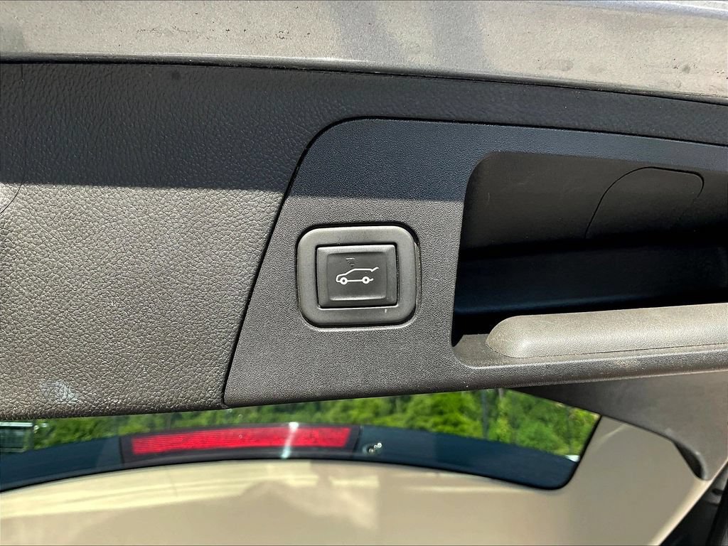 Used 2020 Buick Envision Essence AWD/4WD image 35
