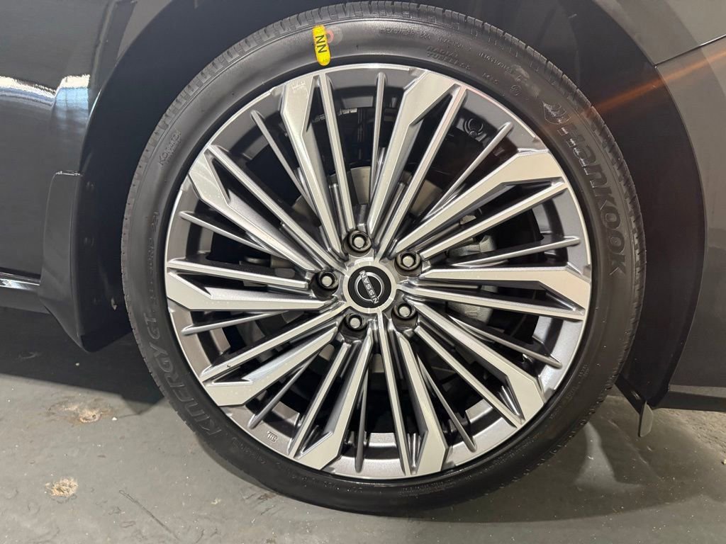 New 2025 Nissan Altima 2.5 SL image 9