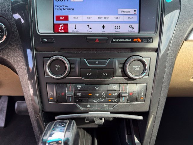 Used 2017 Ford Explorer XLT w/ Equipment Group 202A FWD image 20