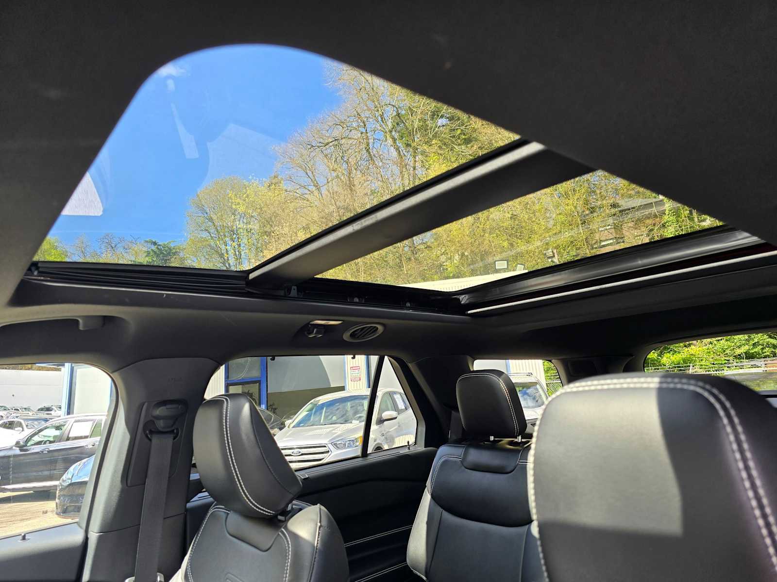 Used 2022 Ford Explorer ST w/ Equipment Group 401A image 22