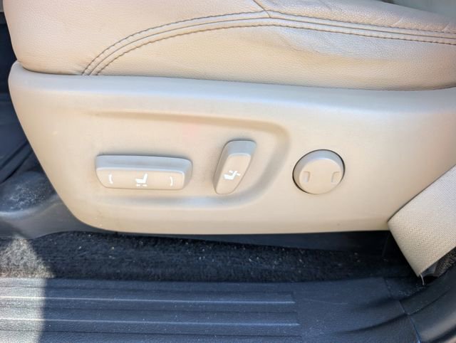 Used 2017 Toyota 4Runner SR5 Premium RWD image 16