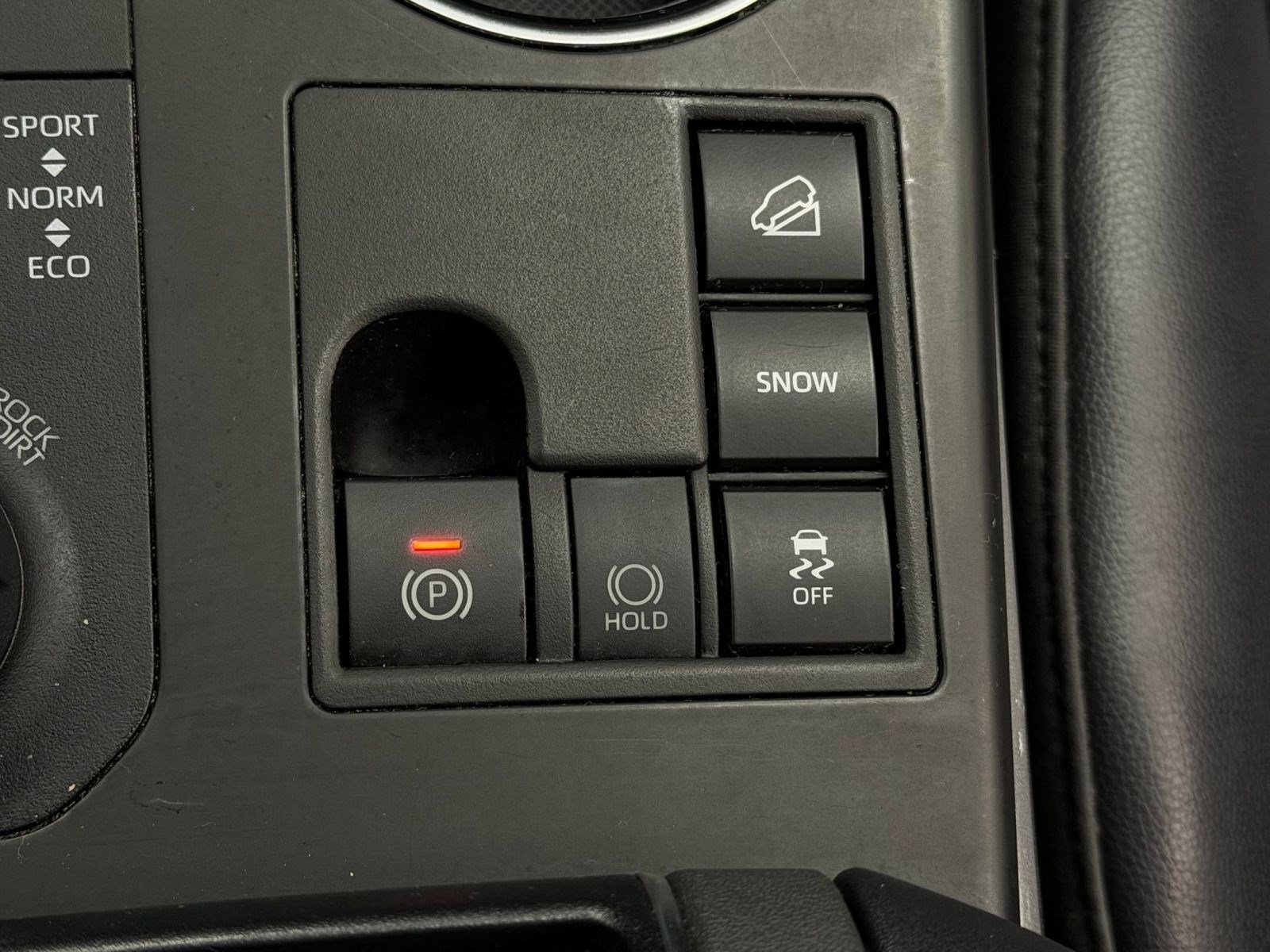 Used 2023 Toyota Highlander XSE image 32