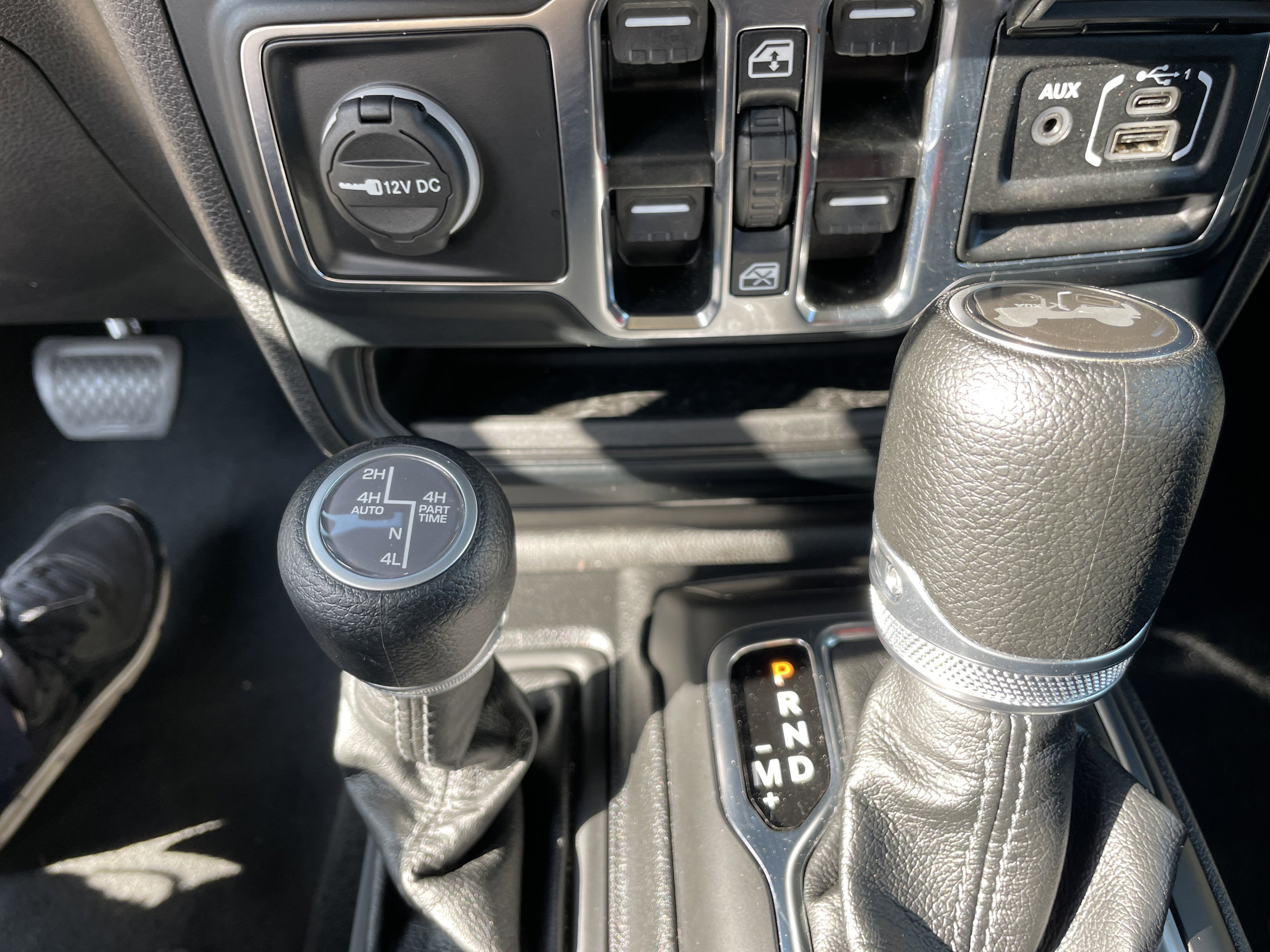 Certified 2024 Jeep Wrangler Sport S image 41