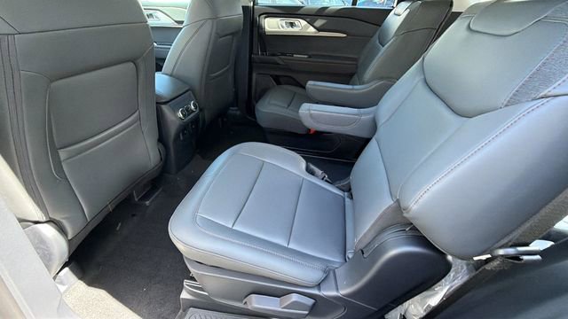 New 2026 Ford Explorer Active image 16