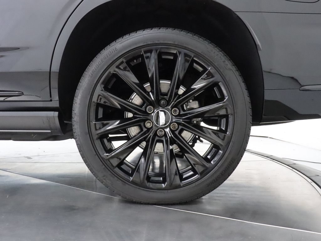 Used 2026 Cadillac Escalade Platinum Sport w/ LPO, ONYX Package AWD/4WD image 49
