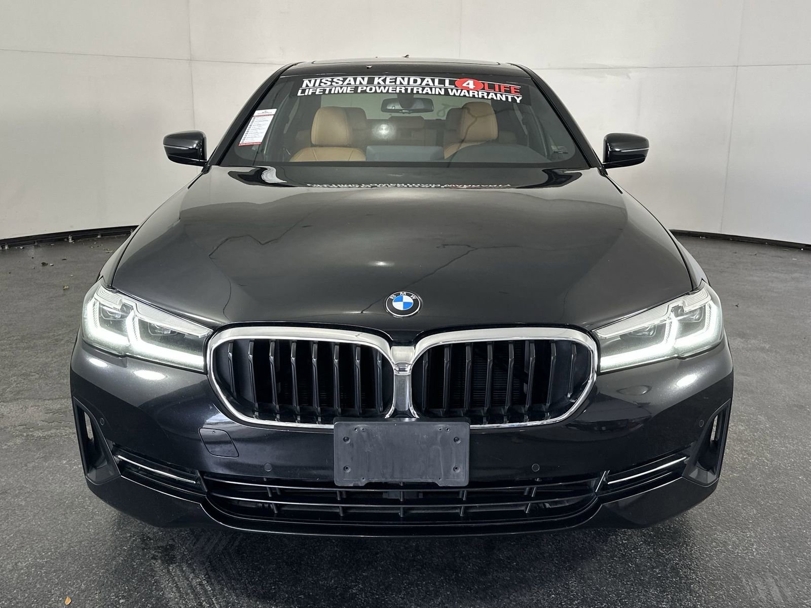 Used 2023 BMW 530i xDrive w/ Convenience Package AWD/4WD image 3