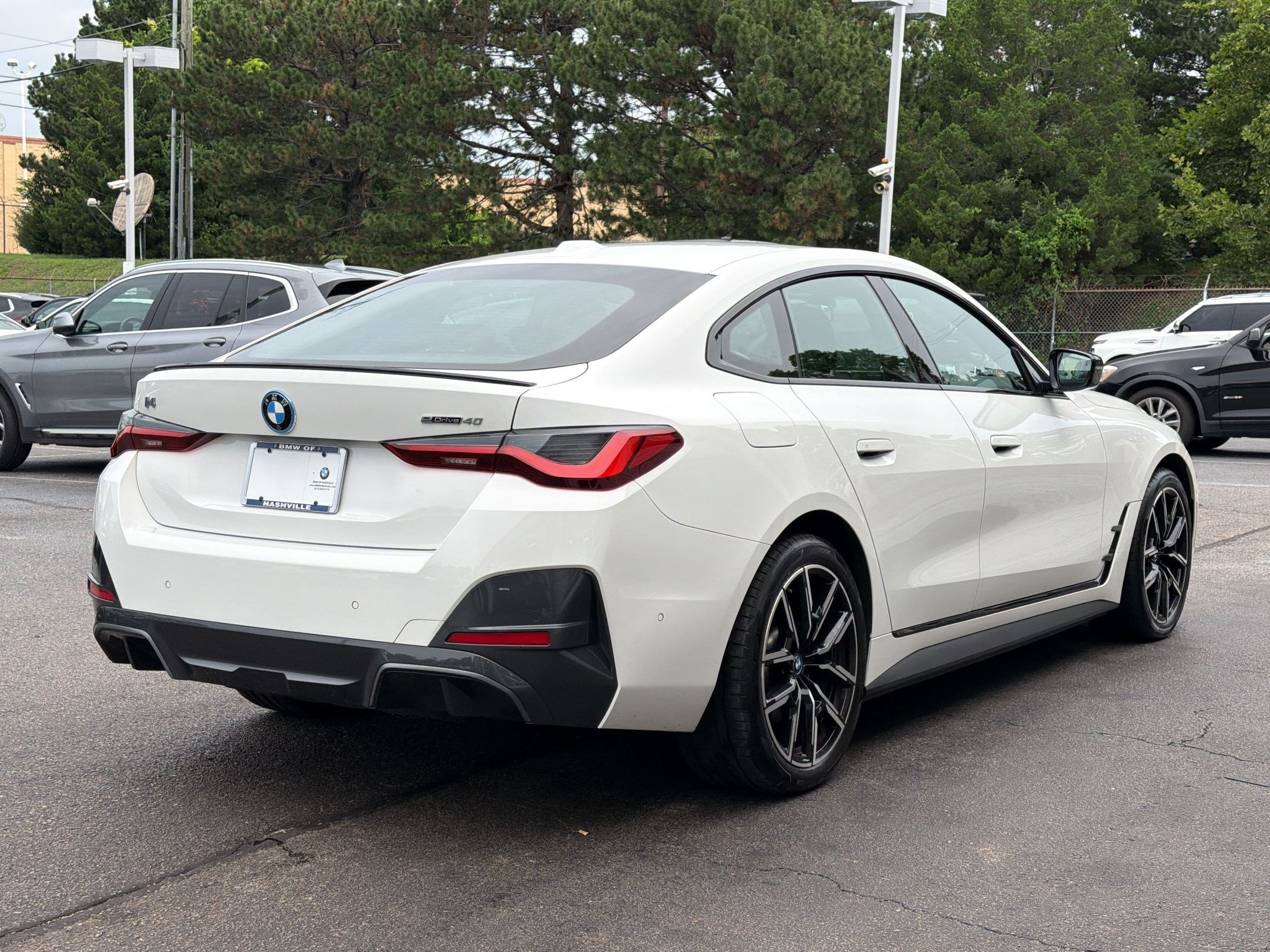Certified 2023 BMW i4 eDrive40 w/ M Sport Package RWD image 9