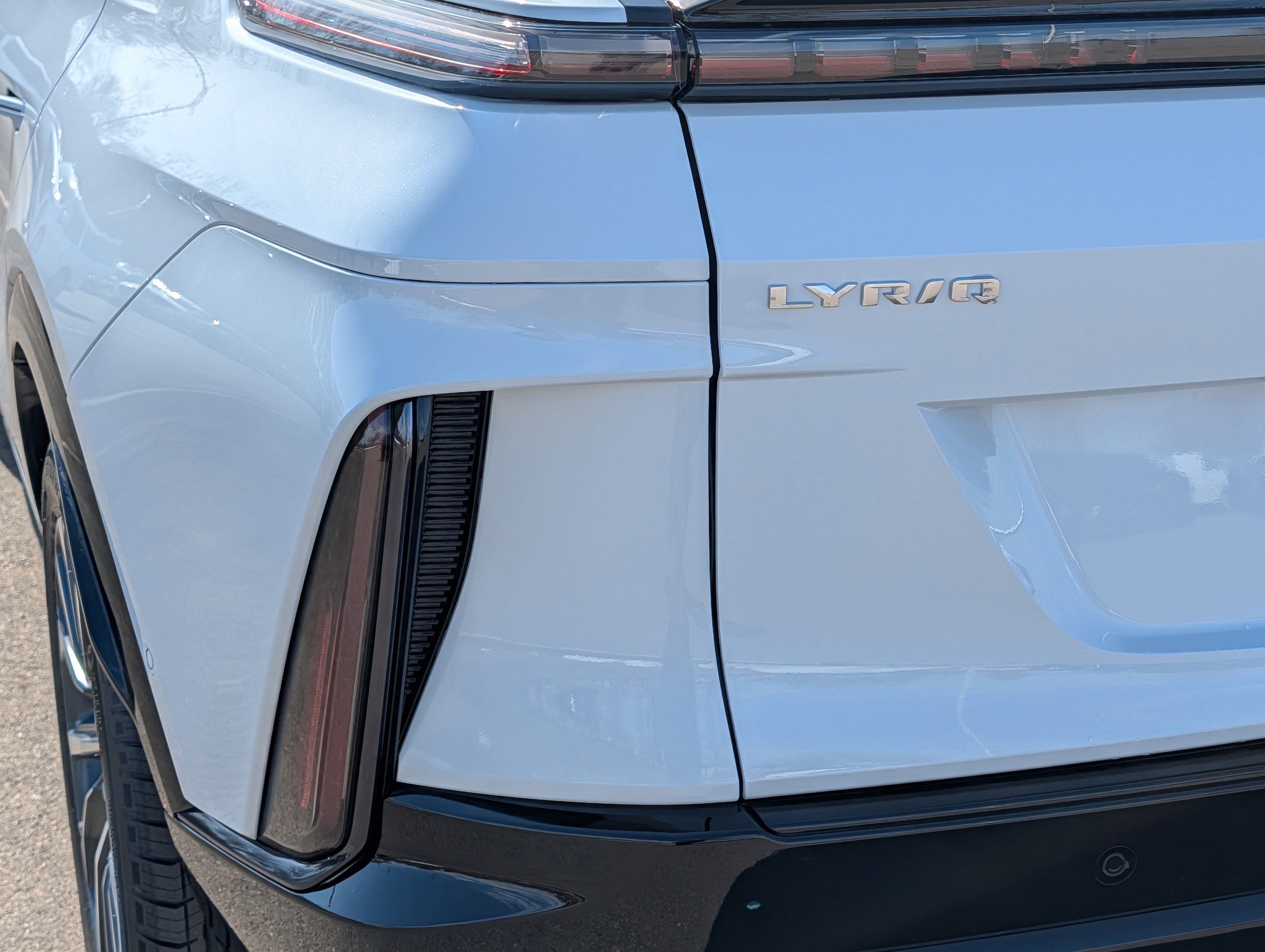 New 2026 Cadillac Lyriq Sport image 15