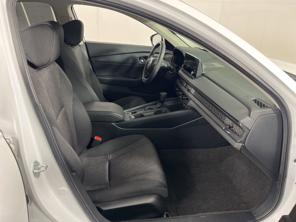 Certified 2023 Honda Accord LX image 5