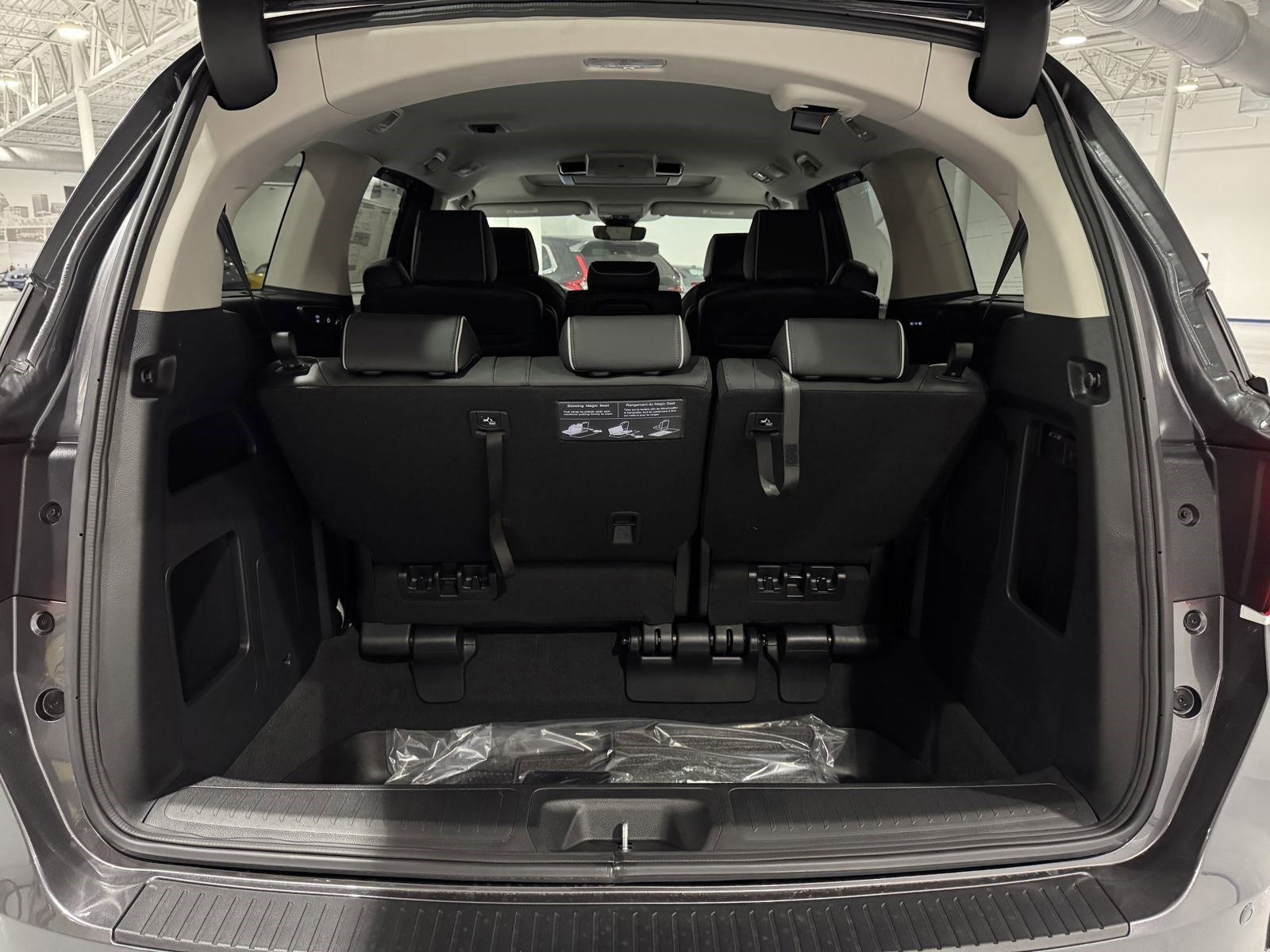 New 2026 Honda Odyssey Elite image 14