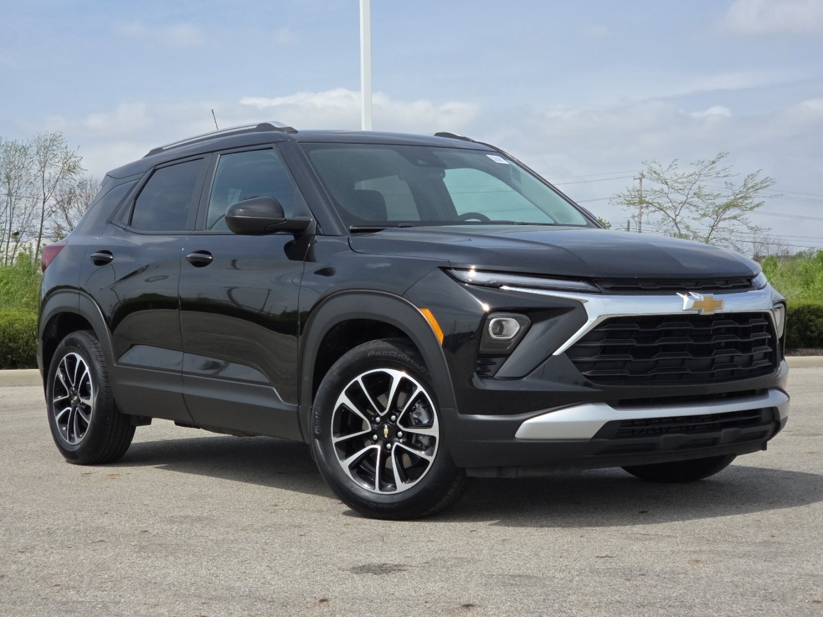 Used 2024 Chevrolet TrailBlazer LT w/ Convenience Package image 2