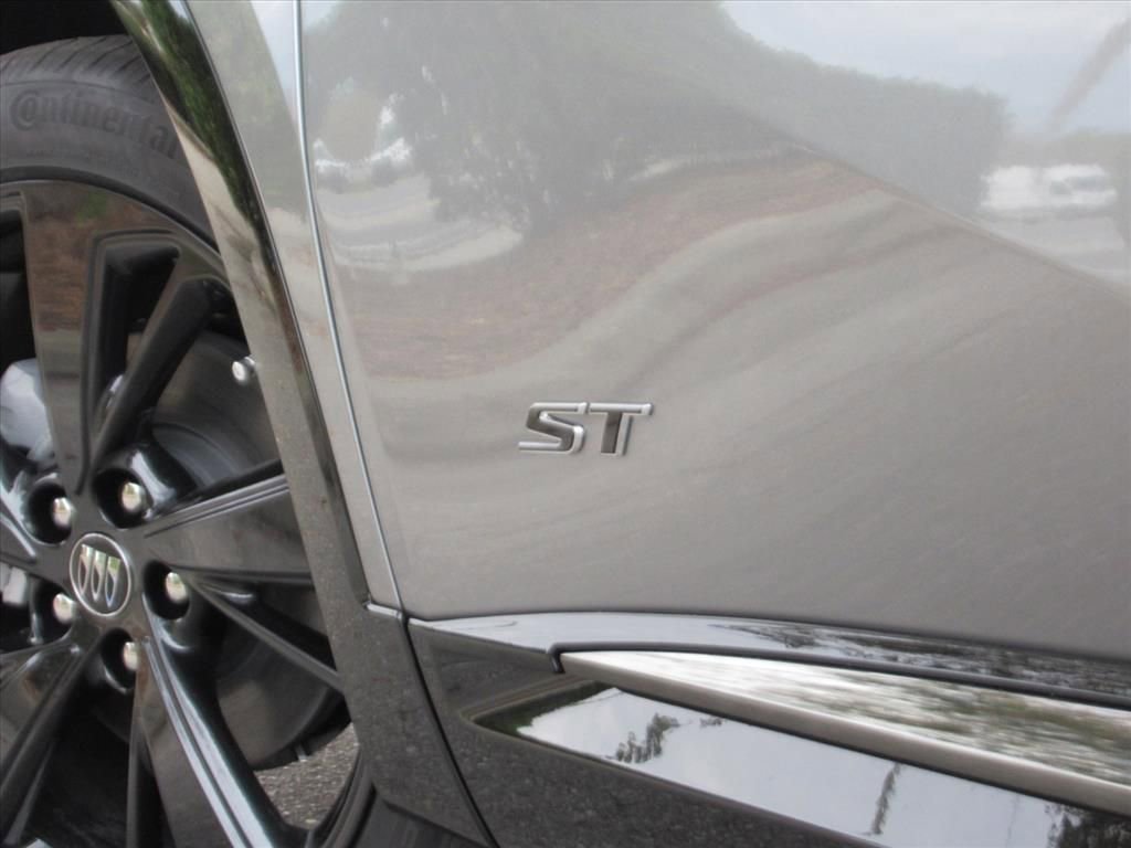 New 2026 Buick Envision Sport Touring AWD/4WD image 8