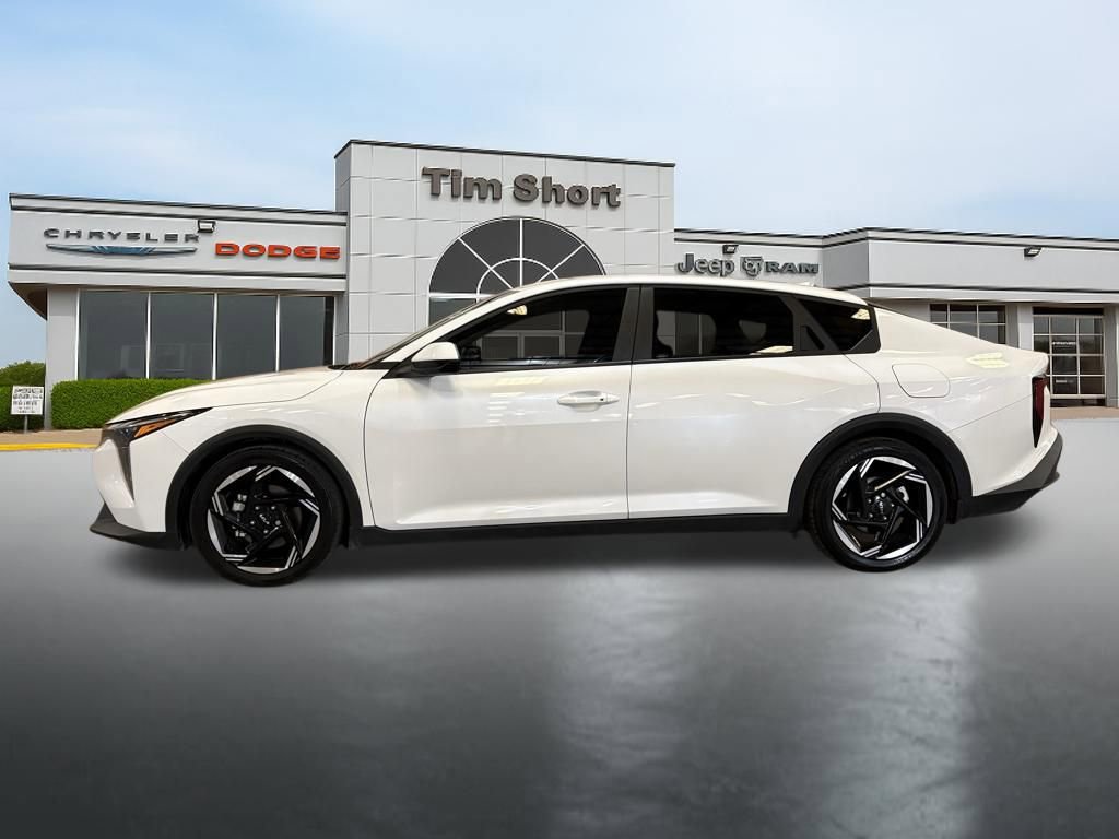 Used 2025 Kia K4 EX image 2