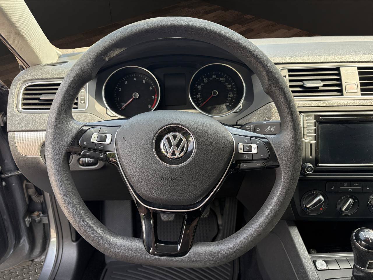 Used 2016 Volkswagen Jetta SE FWD image 10