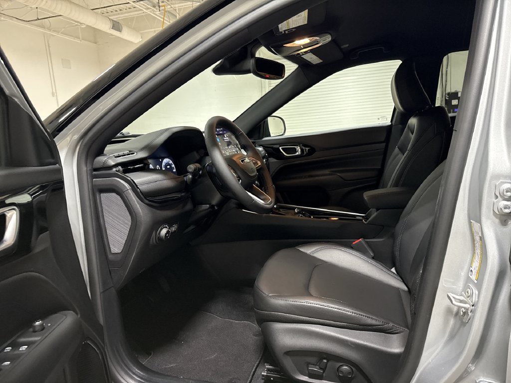 New 2026 Jeep Compass Limited AWD/4WD image 19