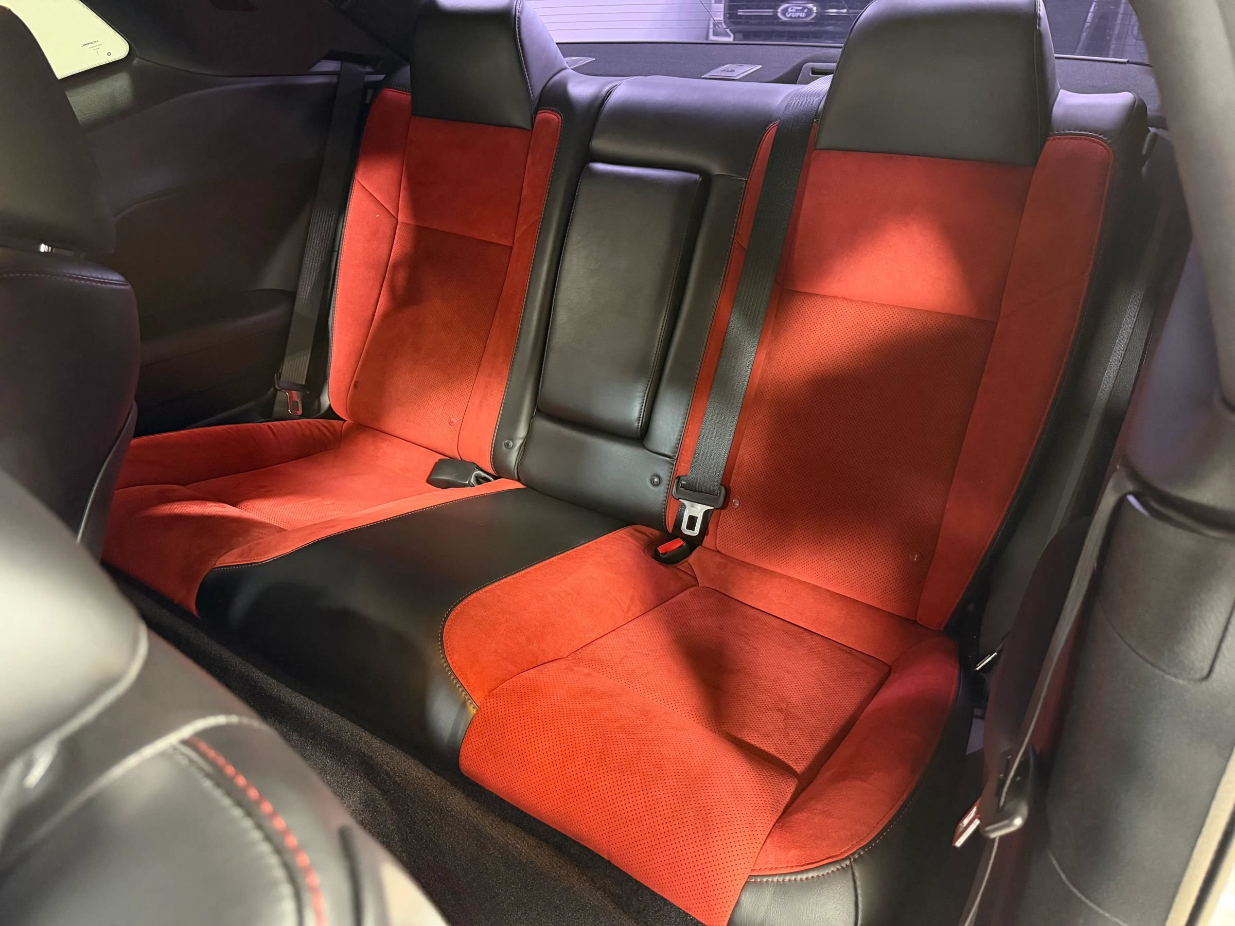 Used 2018 Dodge Challenger R/T Scat Pack w/ Leather Interior Group RWD image 20