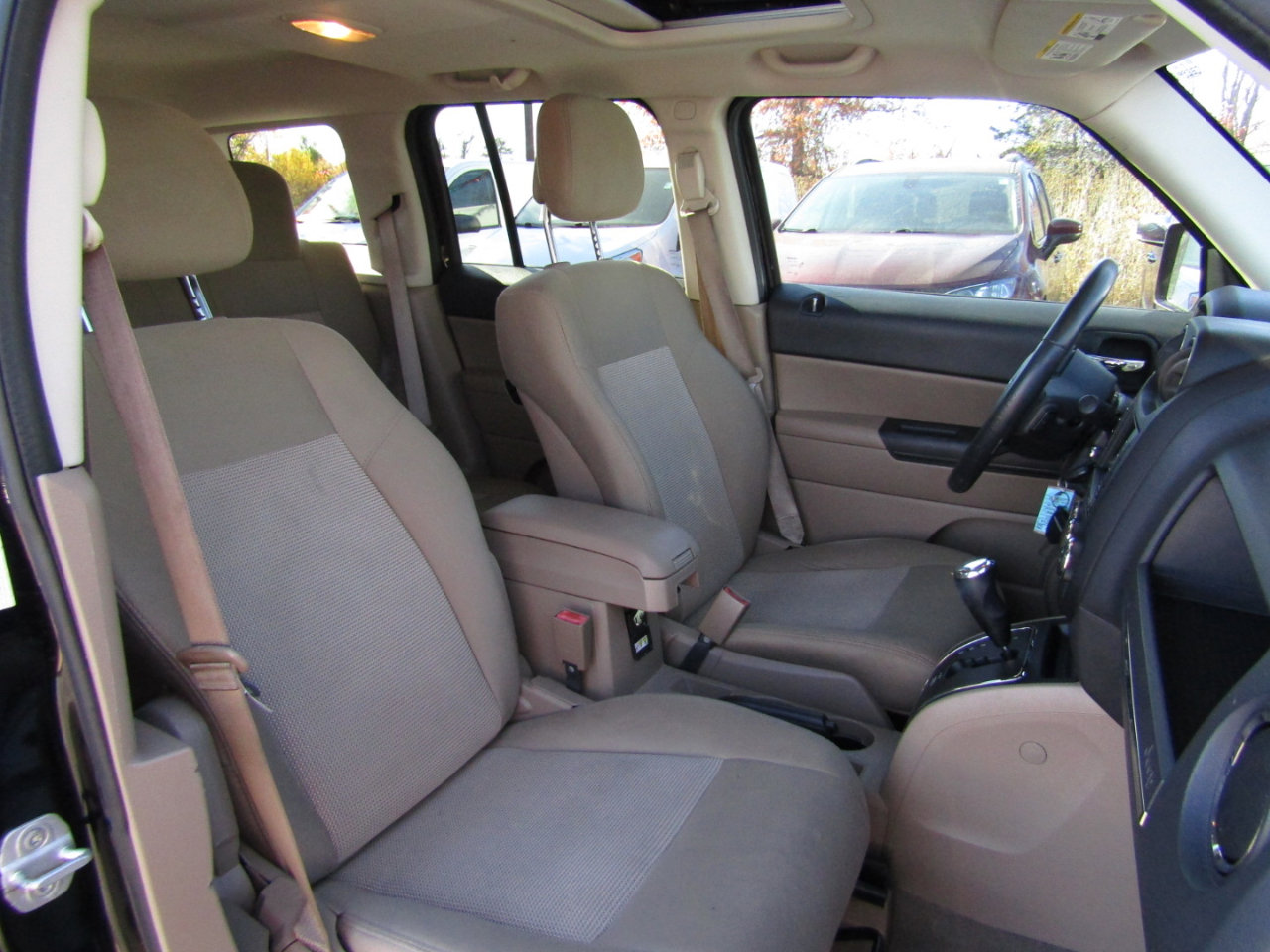 Used 2012 Jeep Patriot Latitude w/ Sun/Sound Group image 27