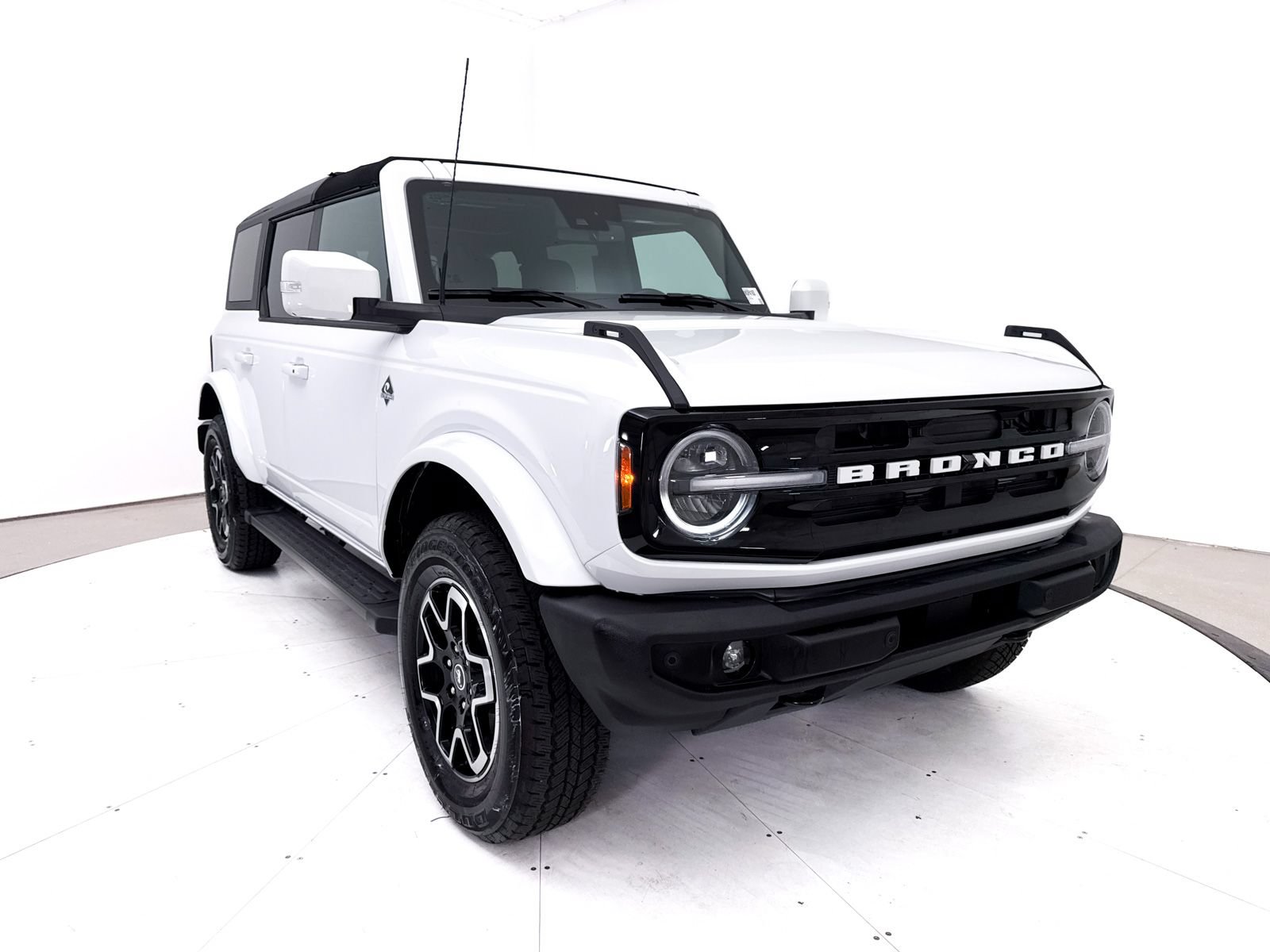 Used 2023 Ford Bronco Outer Banks AWD/4WD image 12