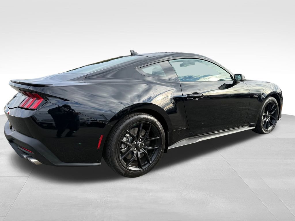 Used 2025 Ford Mustang GT Premium image 9