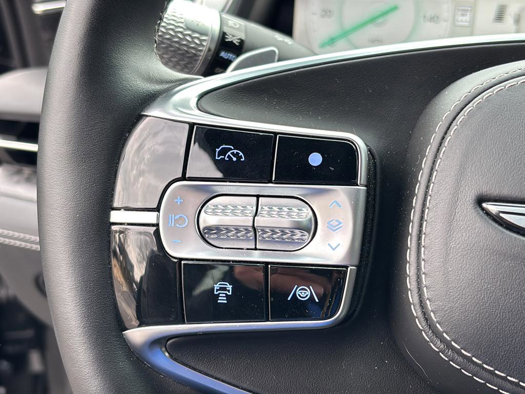 Used 2024 Genesis G90 3.5T image 26