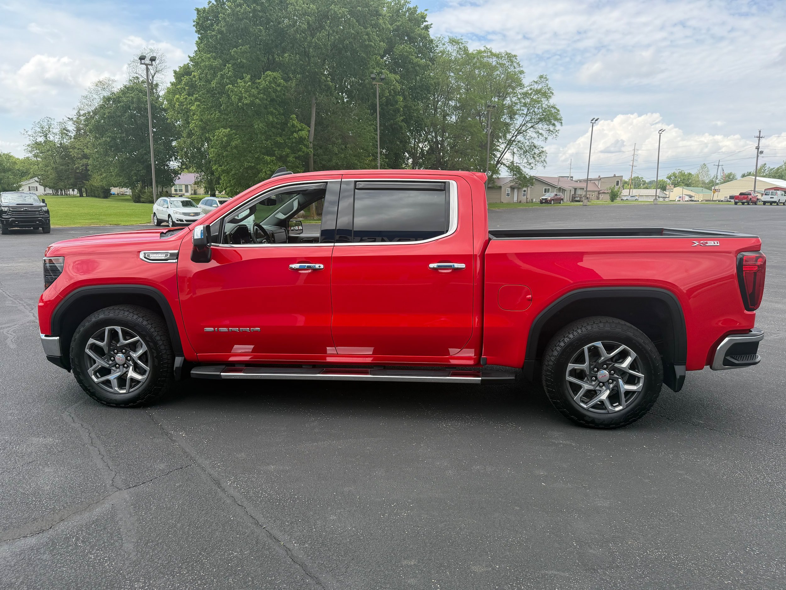 Used 2024 GMC Sierra 1500 SLE AWD/4WD image 10
