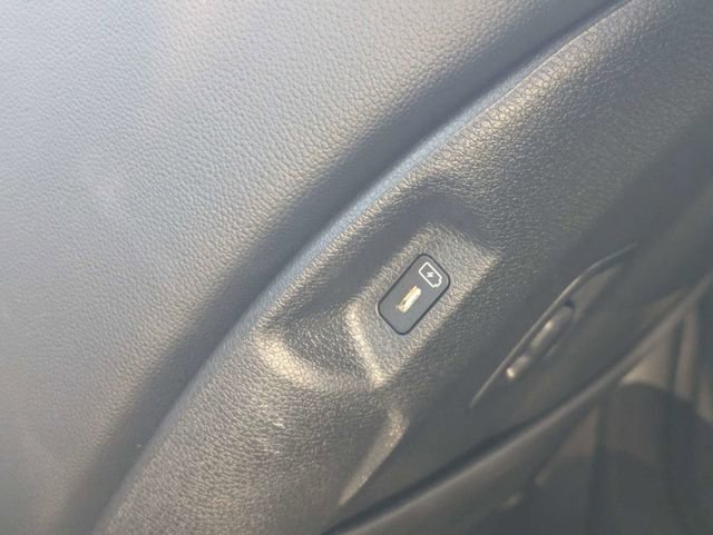 Used 2025 Kia Sportage EX image 14