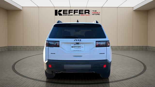 New 2026 Jeep Cherokee Laredo image 4