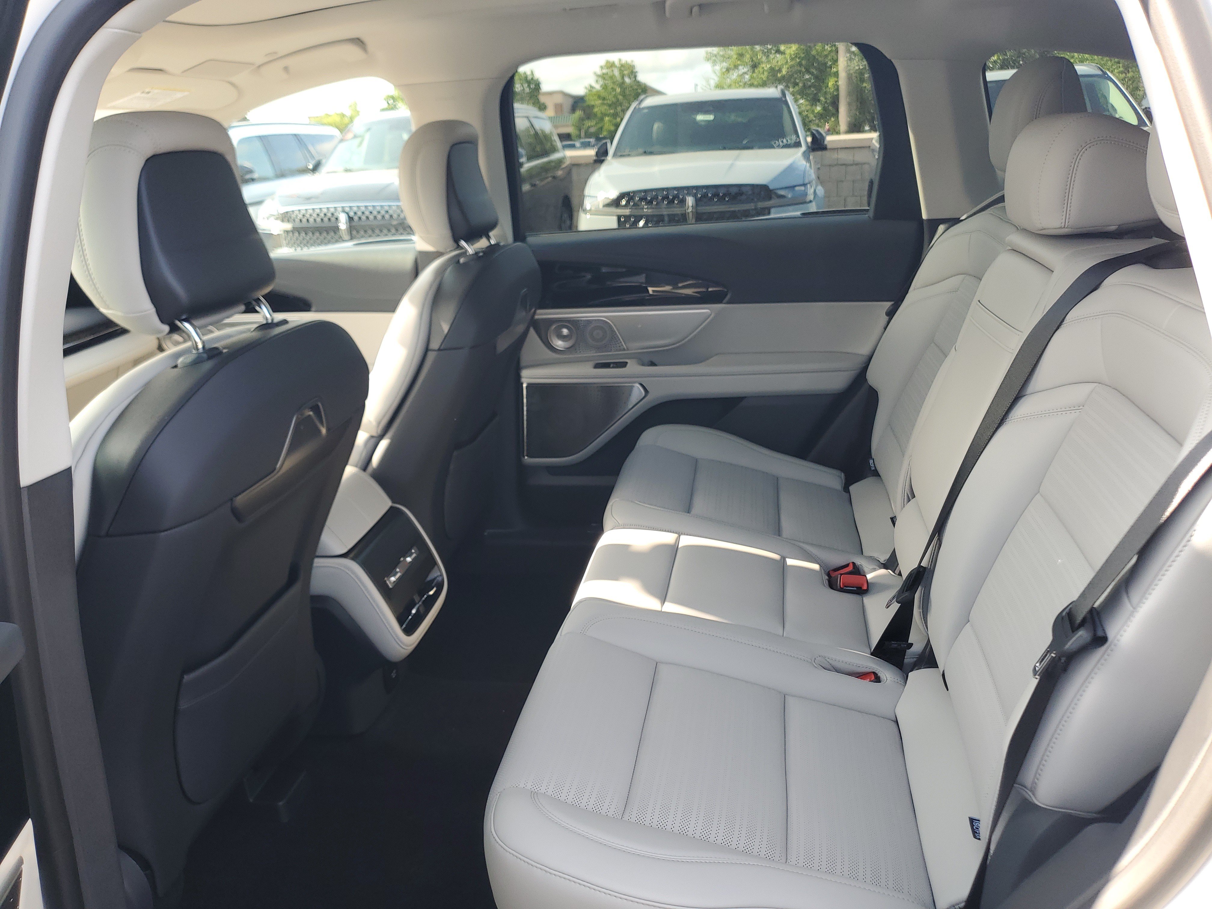 New 2026 Lincoln Nautilus Reserve AWD/4WD image 28