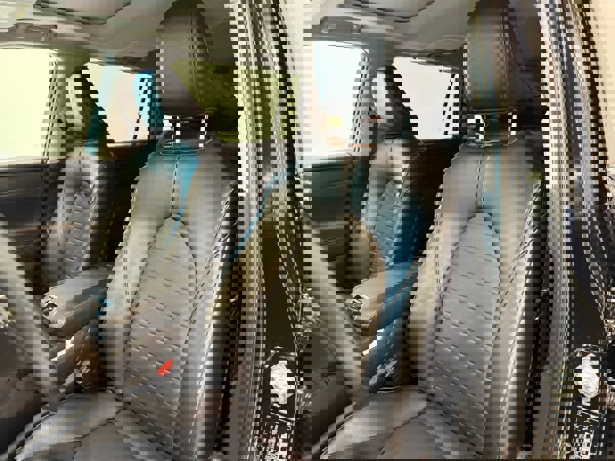 Used 2023 Toyota Highlander XLE image 23