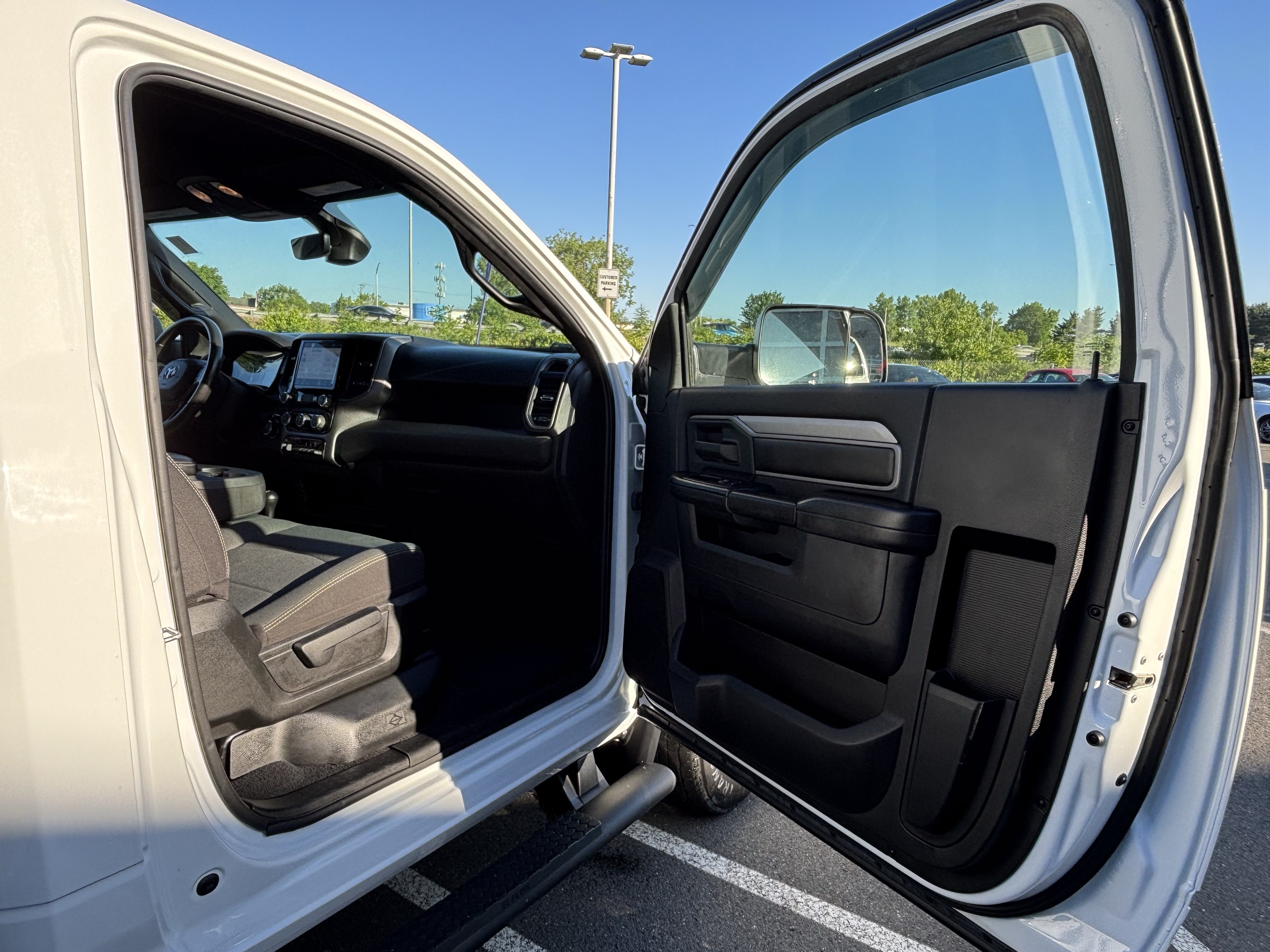 Used 2022 RAM 2500 Tradesman AWD/4WD image 38