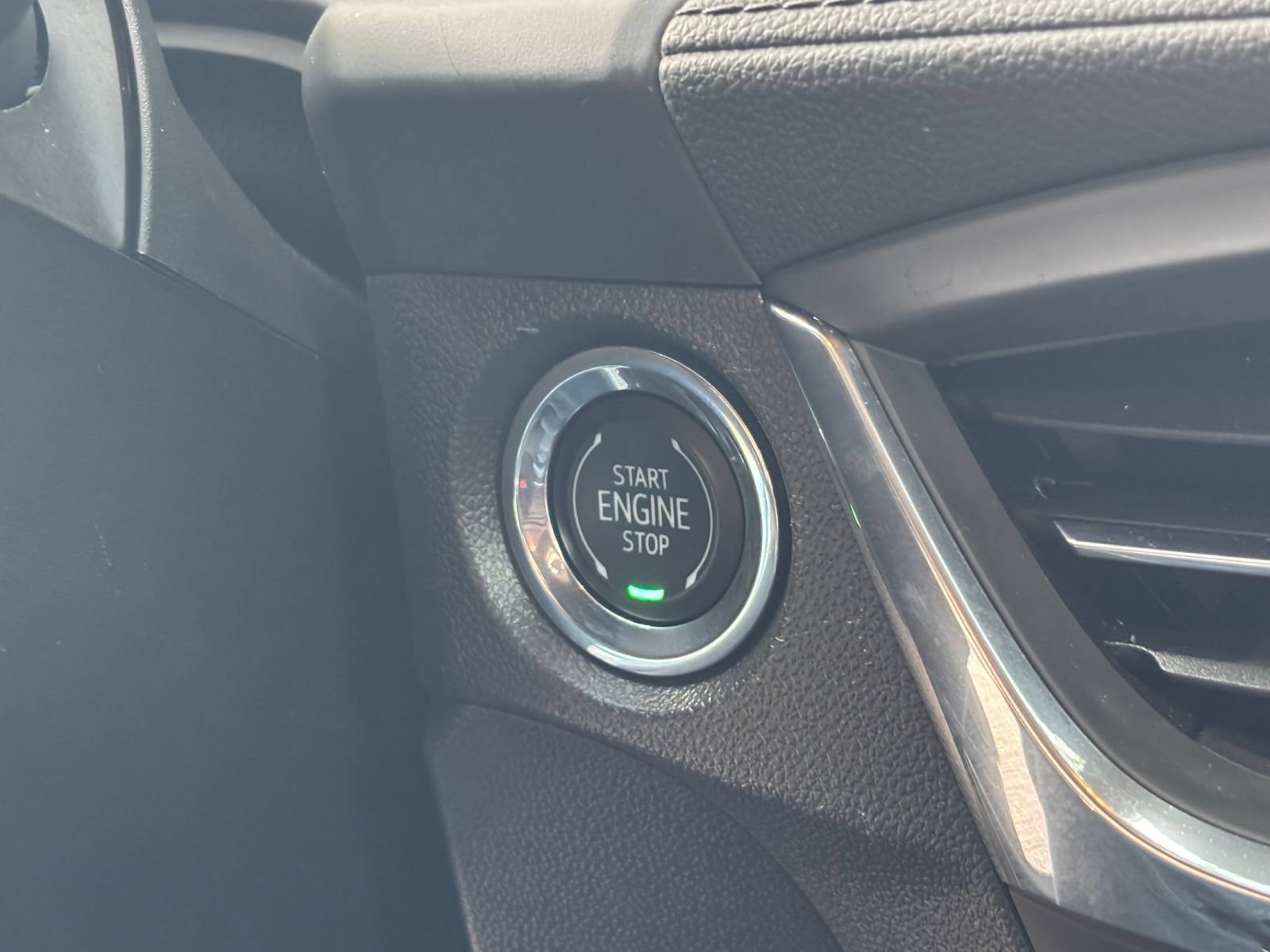 Used 2025 Buick Encore GX Preferred AWD/4WD image 22