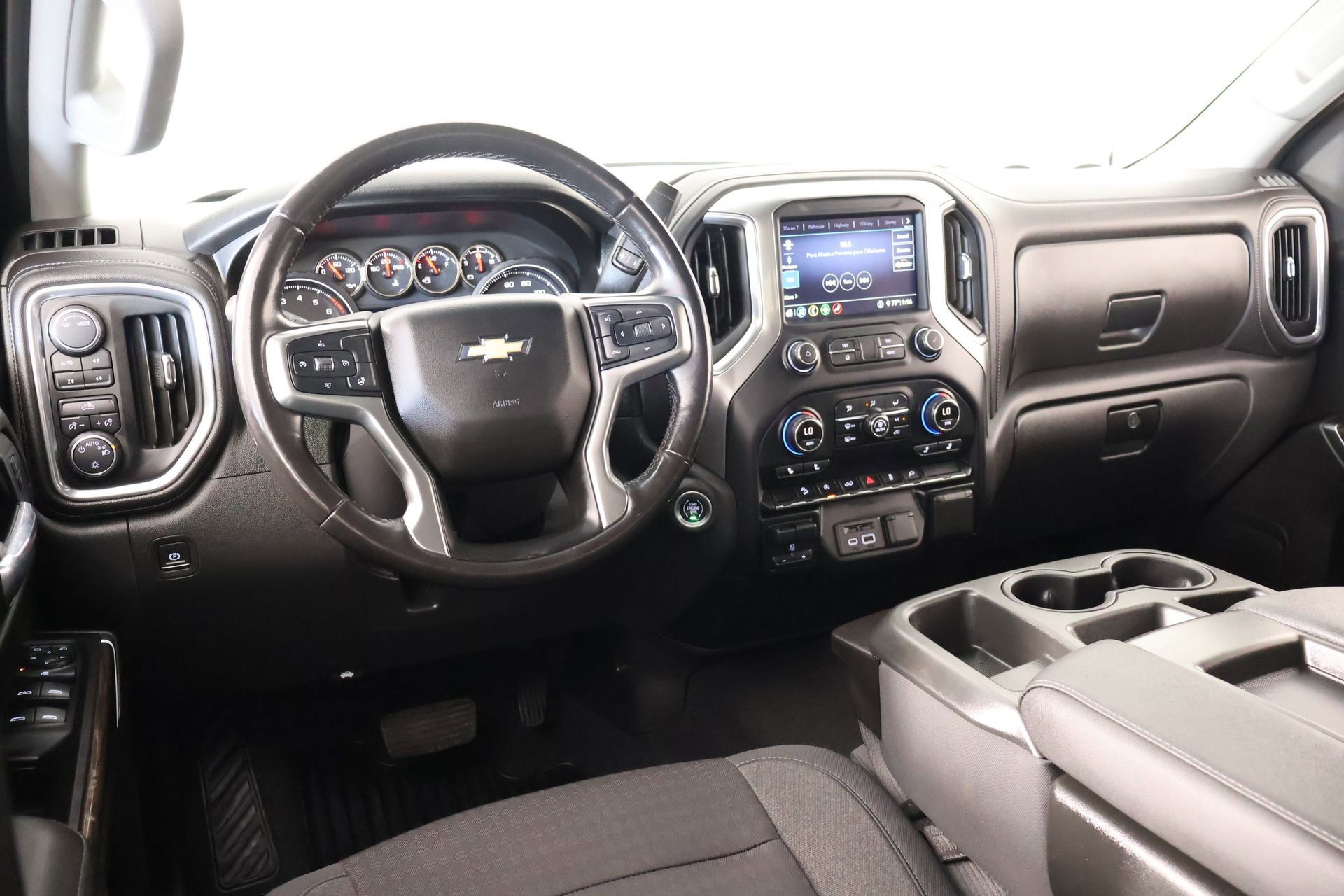 Used 2020 Chevrolet Silverado 1500 LT w/ Texas Edition AWD/4WD image 2