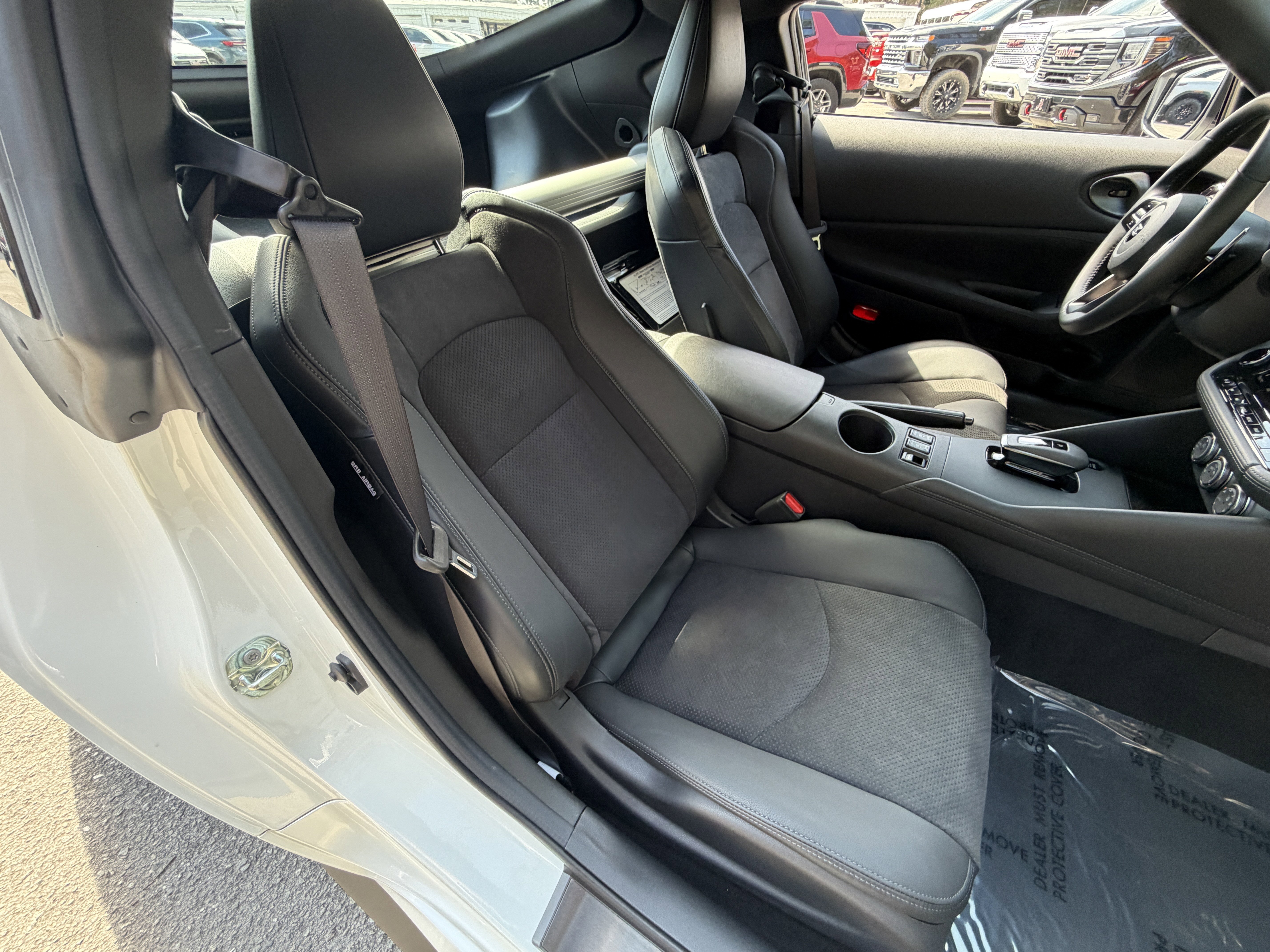 Used 2024 Nissan Z Performance w/ Floor Mat Package RWD image 18