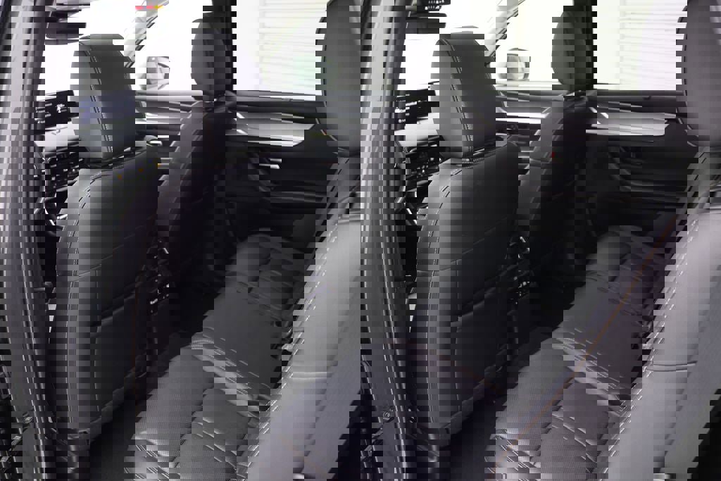 Used 2024 MAZDA CX-90 3.3 Turbo w/ Preferred Plus image 10