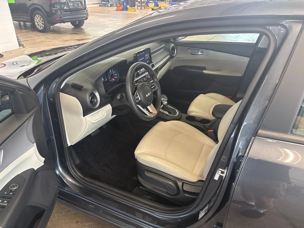 Certified 2023 Kia Forte LXS FWD image 11