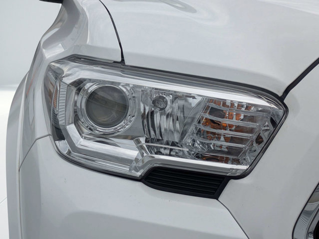 Used 2023 Toyota Tacoma SR5 w/ Technology Package RWD image 9